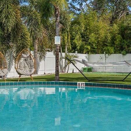 2B1B Stylish Little House W Shared Pool 511 Villa Clearwater Bagian luar foto