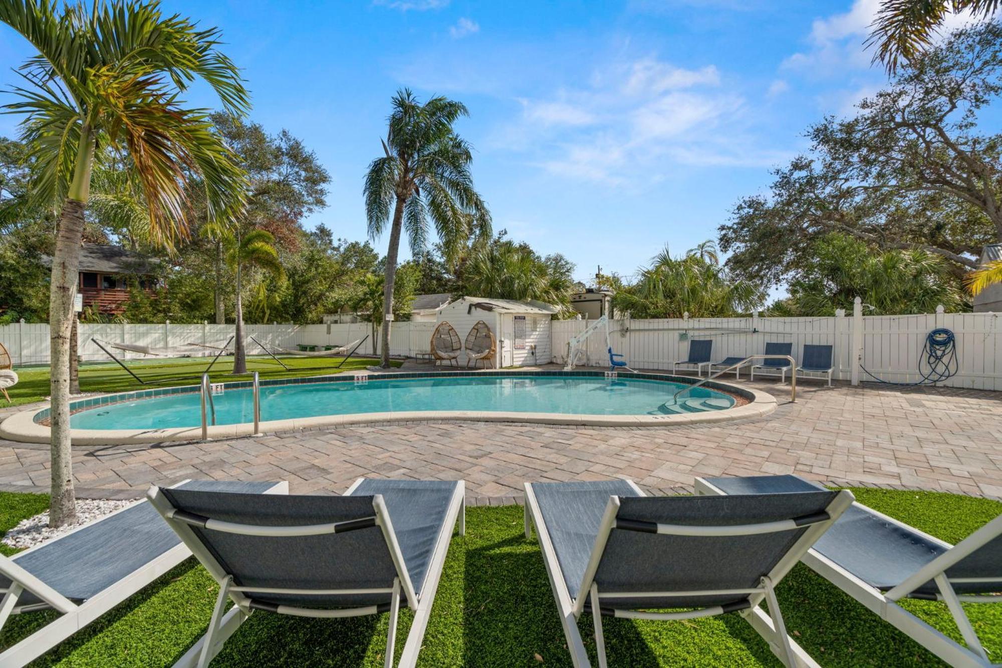 2B1B Stylish Little House W Shared Pool 511 Villa Clearwater Bagian luar foto